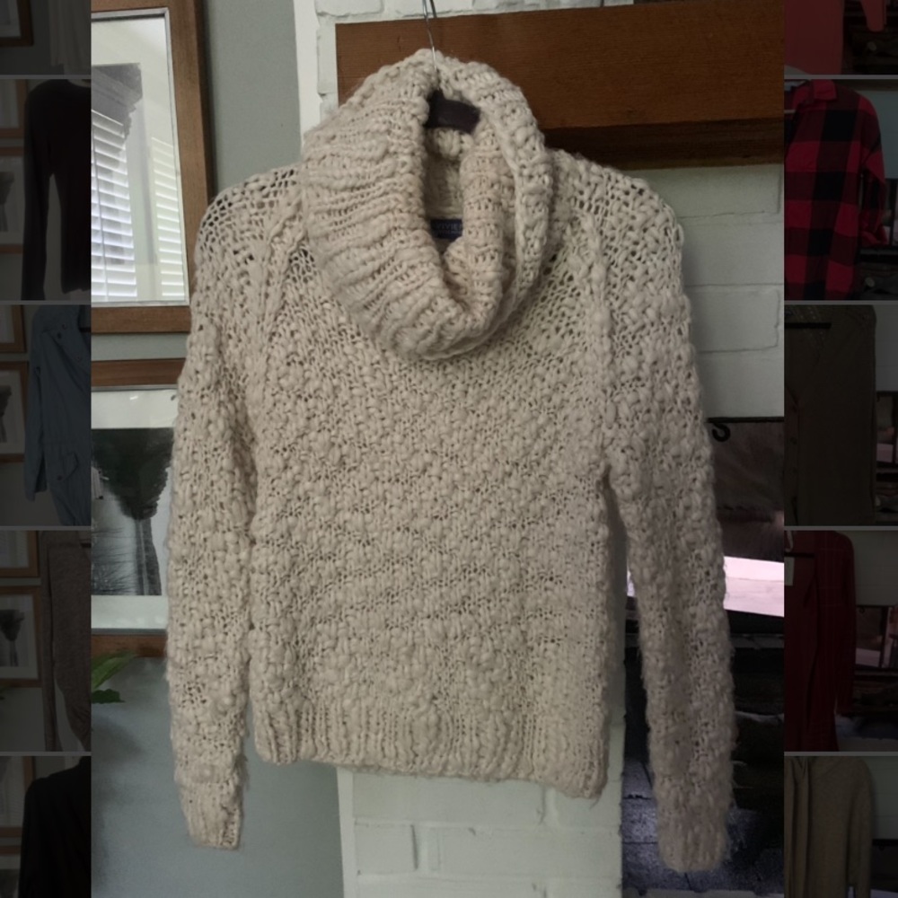 Vivienne Turtleneck
